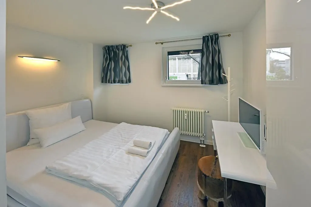 Bananas Hotel And Guesthouse Berlin Guest house