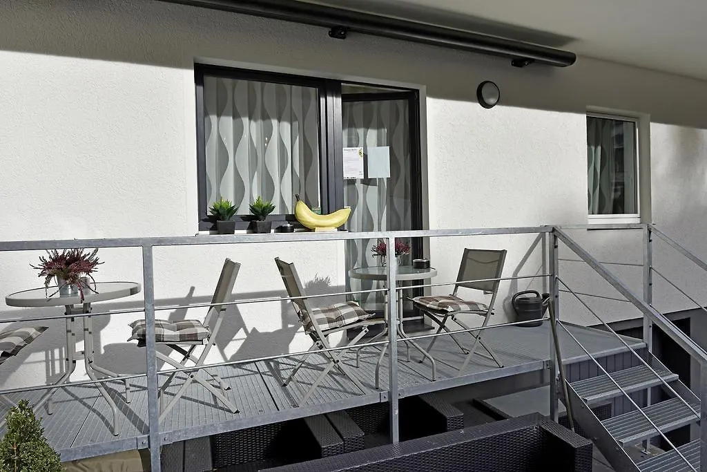 Konukevi Bananas Hotel And Guesthouse Berlin Almanya